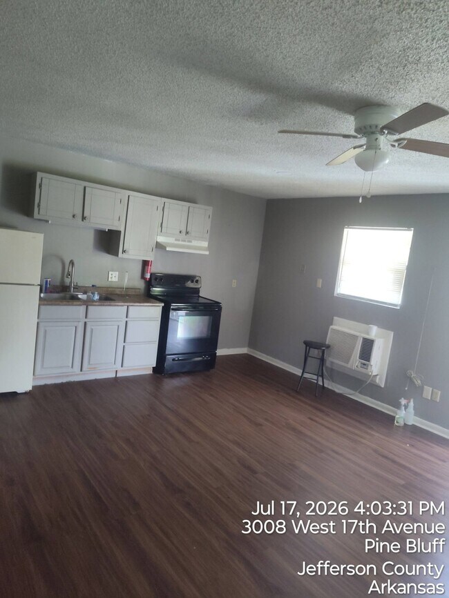Foto del edificio - 3008 W 17th Ave