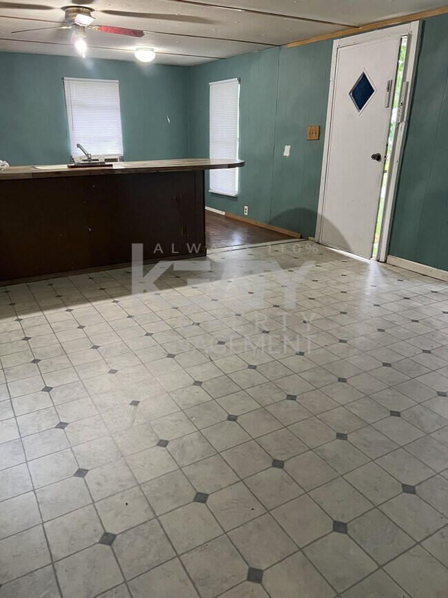 Building Photo - 2 Bedroom, 1 Bathroom Trailer is Available...