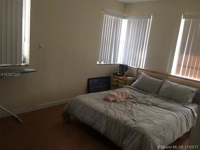 Foto del edificio - 3556 Crystal Ct