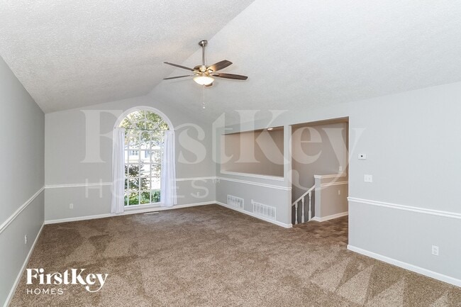 Foto del edificio - 206 Whitney Ln