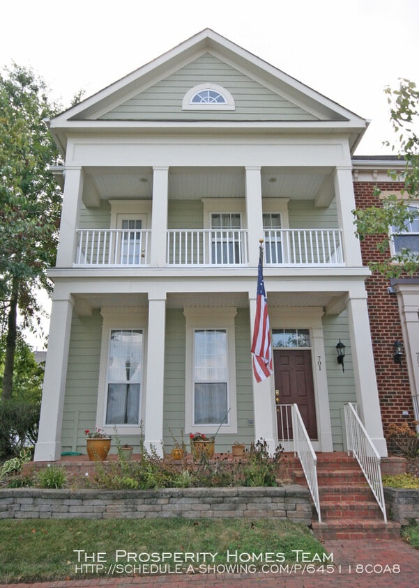 Primary Photo - 701 Harbor Side St