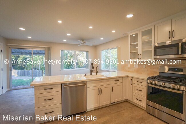 Building Photo - 3 br, 2 bath House - 120 Clovercrest Dr