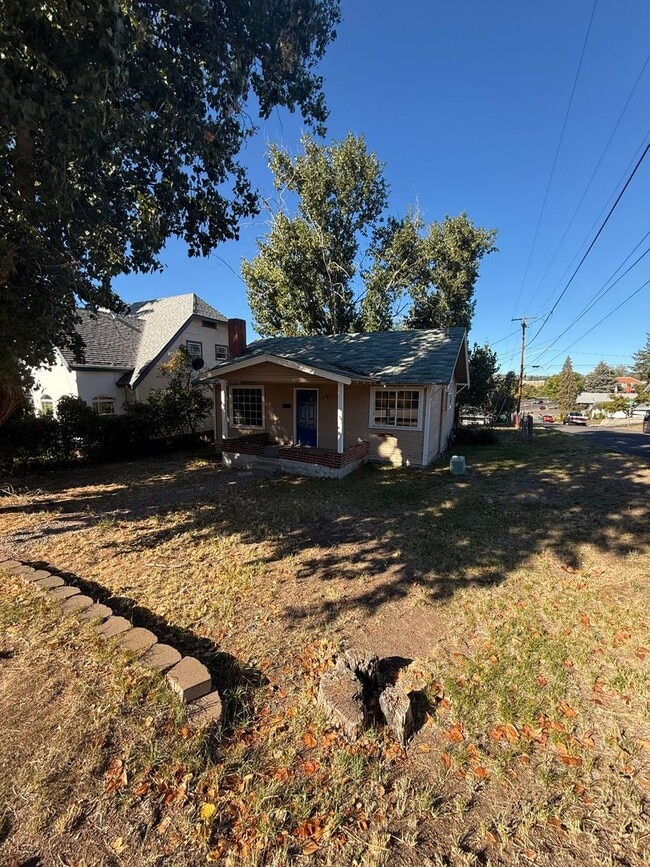 Building Photo - 128 Hillside Ave