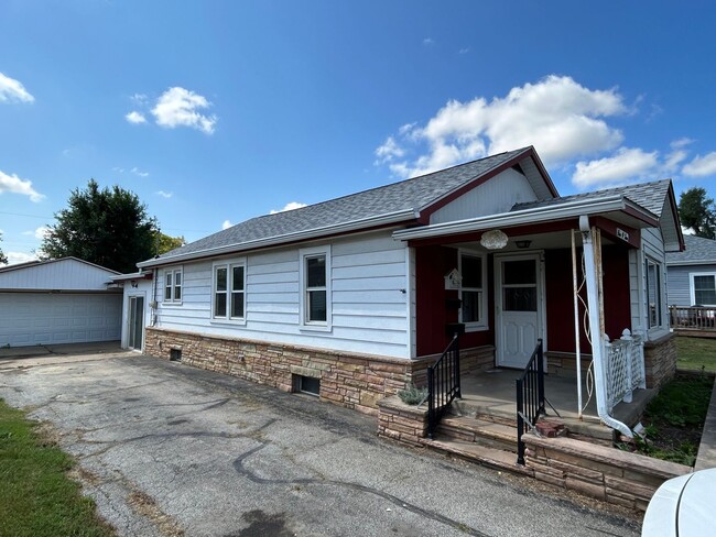 Foto del edificio - Spacious 3 Bedroom Home in Tilton, IL.