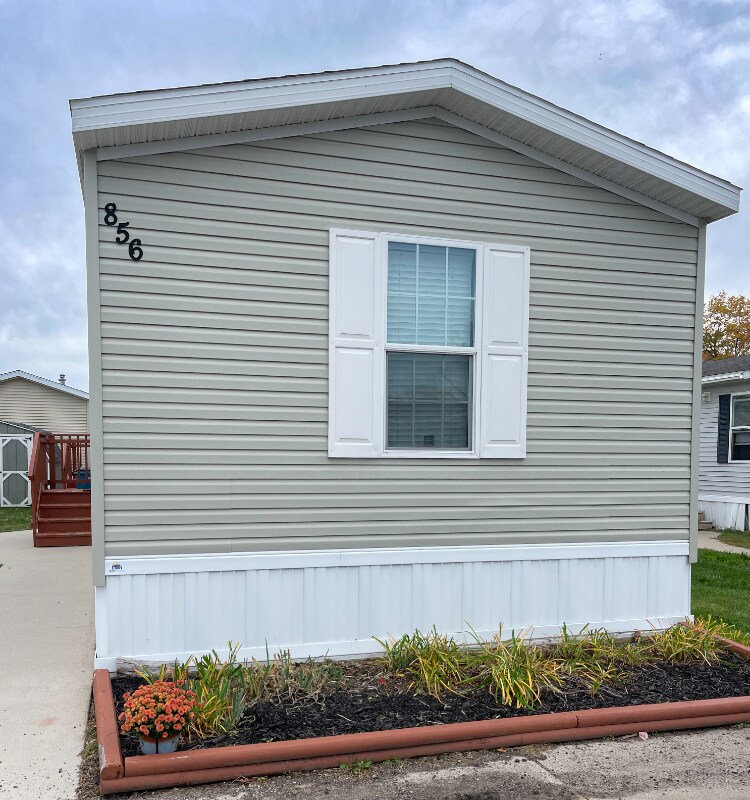 856 Glenview Ln, Traverse City, MI 49686 House Rental in Traverse