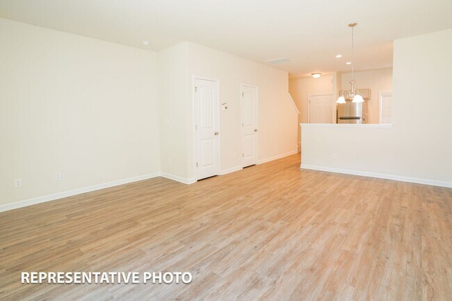 Foto del edificio - 2 Bed/2.5 Bath-Close to Downtown Clayton!