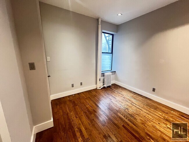 Foto del edificio - No Fee - Renovated 1-Bedroom in Prime SoHo...