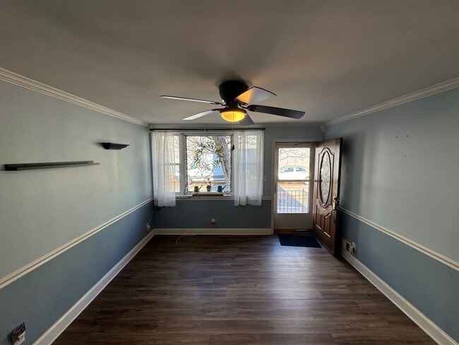Building Photo - Luxurious 3-Bedroom Townhome with Finished...