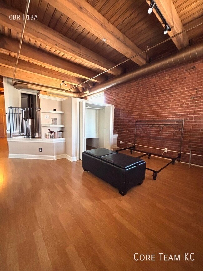 Foto del edificio - 706 Broadway Blvd