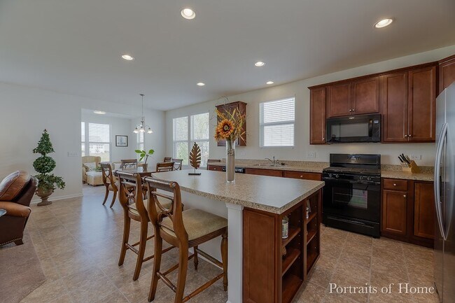 Building Photo - 2559 Silver Loch Rd