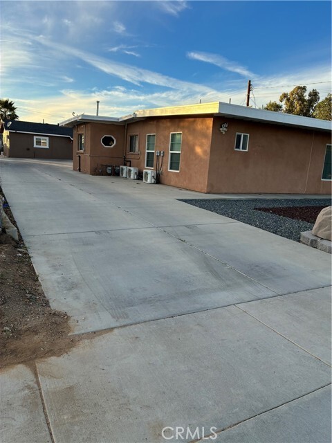 Building Photo - 627 Xenia Ave