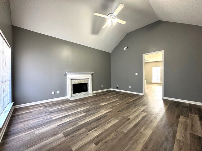 Building Photo - 1000 McAllister Dr