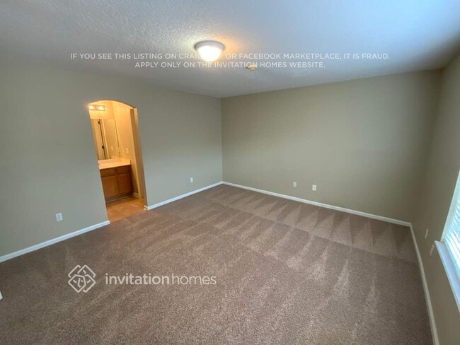 Building Photo - 564 Redberry Ln