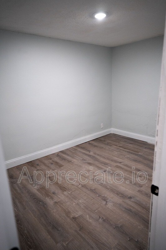 Foto del edificio - 3909 N Oakland Gravel Rd