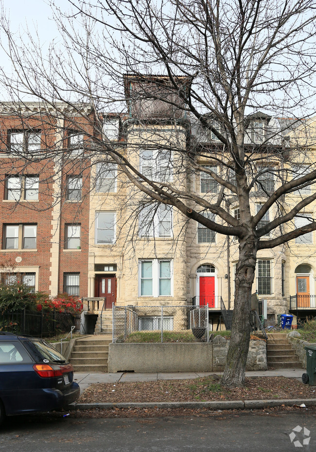 Building Photo - 1319 Fairmont St NW