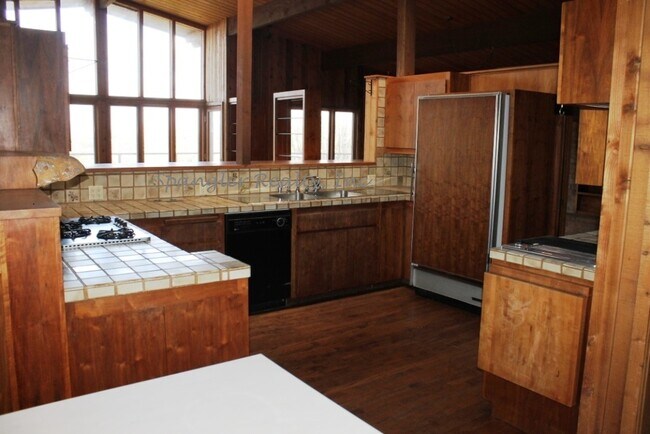 Building Photo - 3Bed/3Bath Home overlooking Poway~ Orchard...