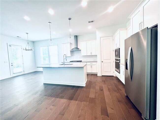 Foto del edificio - 4401 Encore Blvd