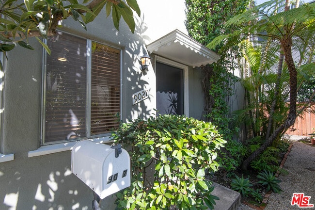 Building Photo - 9025 Rangely Ave