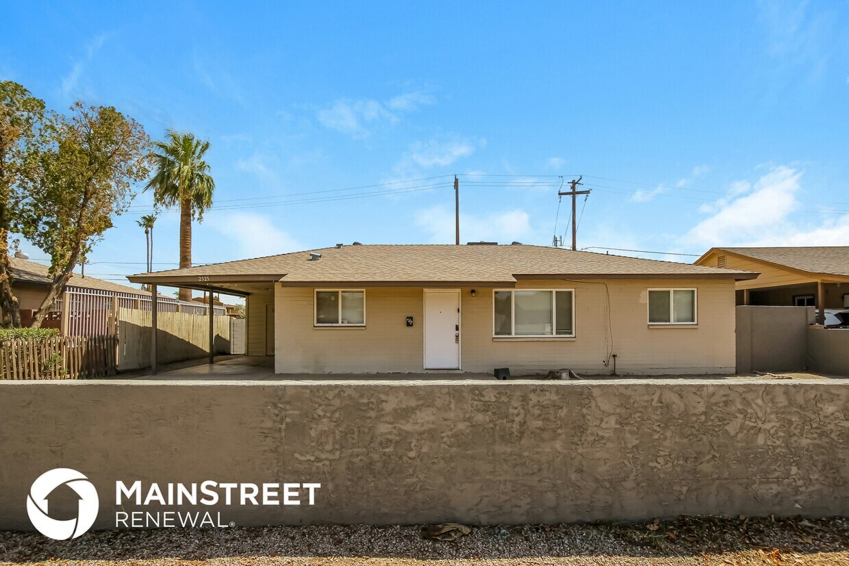 Foto principal - 2325 W Pinchot Ave