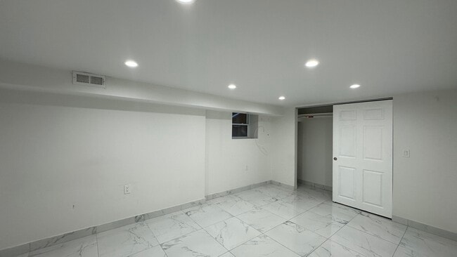 Foto del edificio - 6207 N Talman Ave