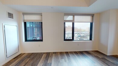 Interior Photo - 345 Harrison