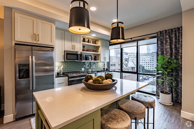 1BR, 1BA - 698SF - Kitchen - The Everett-Nashville Yards Apartments