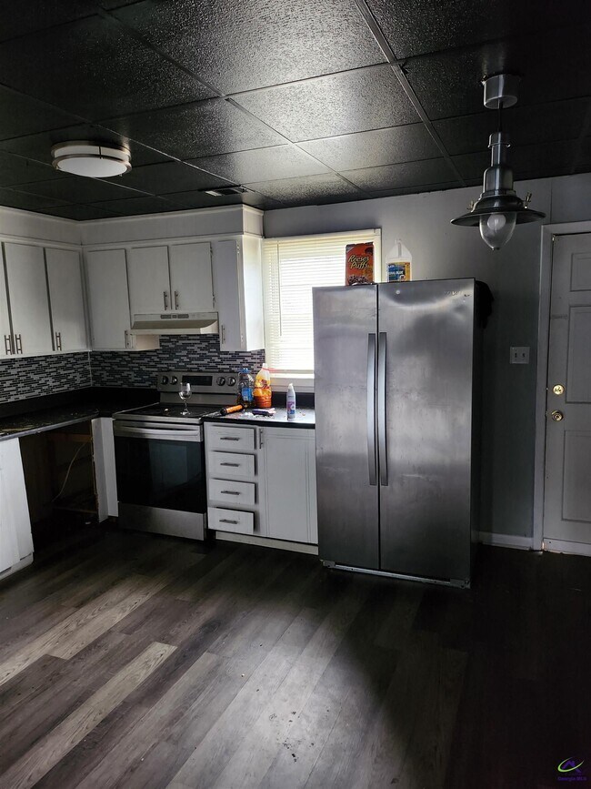 Building Photo - 300 Carolina B11 Ave