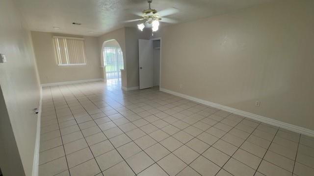 Foto del edificio - 11515 Evesborough Dr