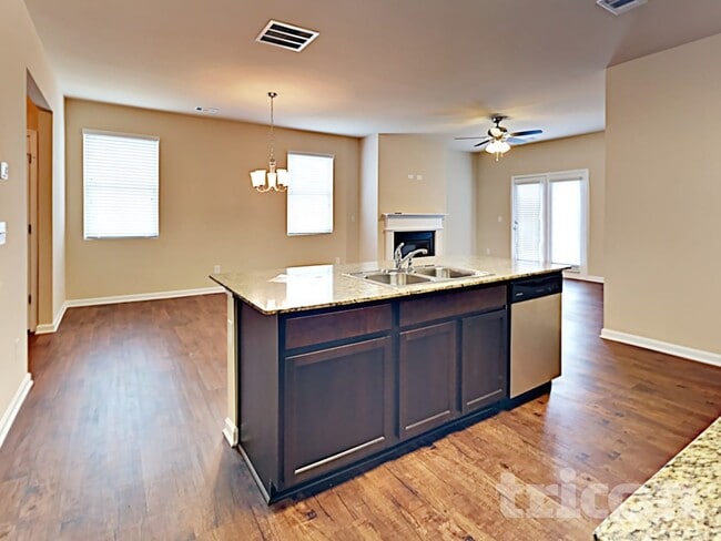 Building Photo - 106 Hayes Park Dr