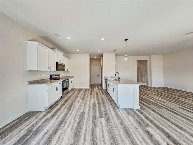 Foto del edificio - 700 Plant Rd