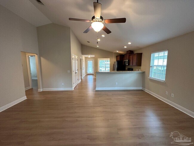 Building Photo - 5085 Teresa Dr