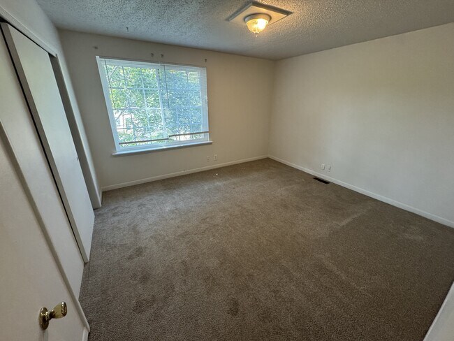 Foto del edificio - 441 Harding Pl