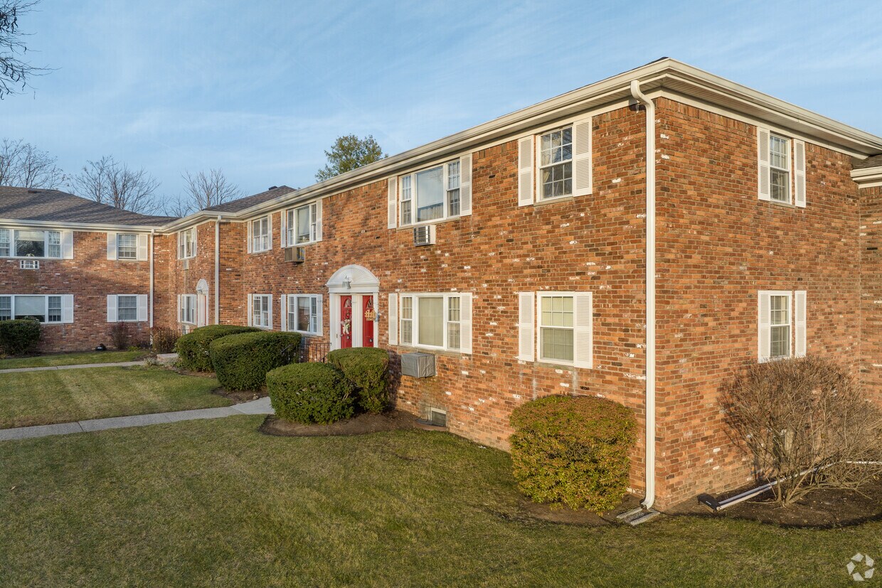1277 Valley Rd, Wayne, NJ 07470 Apartments in Wayne, NJ