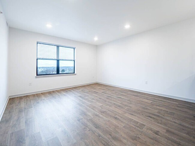 Interior Photo - Parkline
