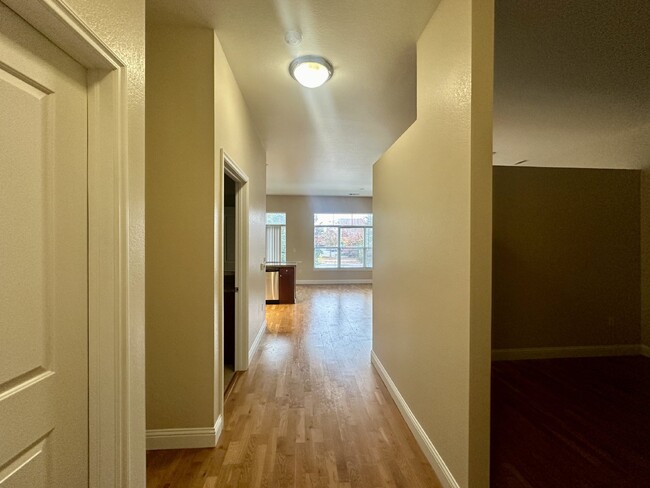 Foto del edificio - 2-Bed Condo in Greenwood Village with Gran...