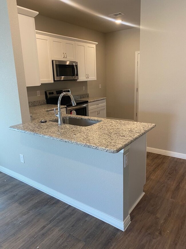 Building Photo - Affordable Brick Home located in the heart of Burleson!