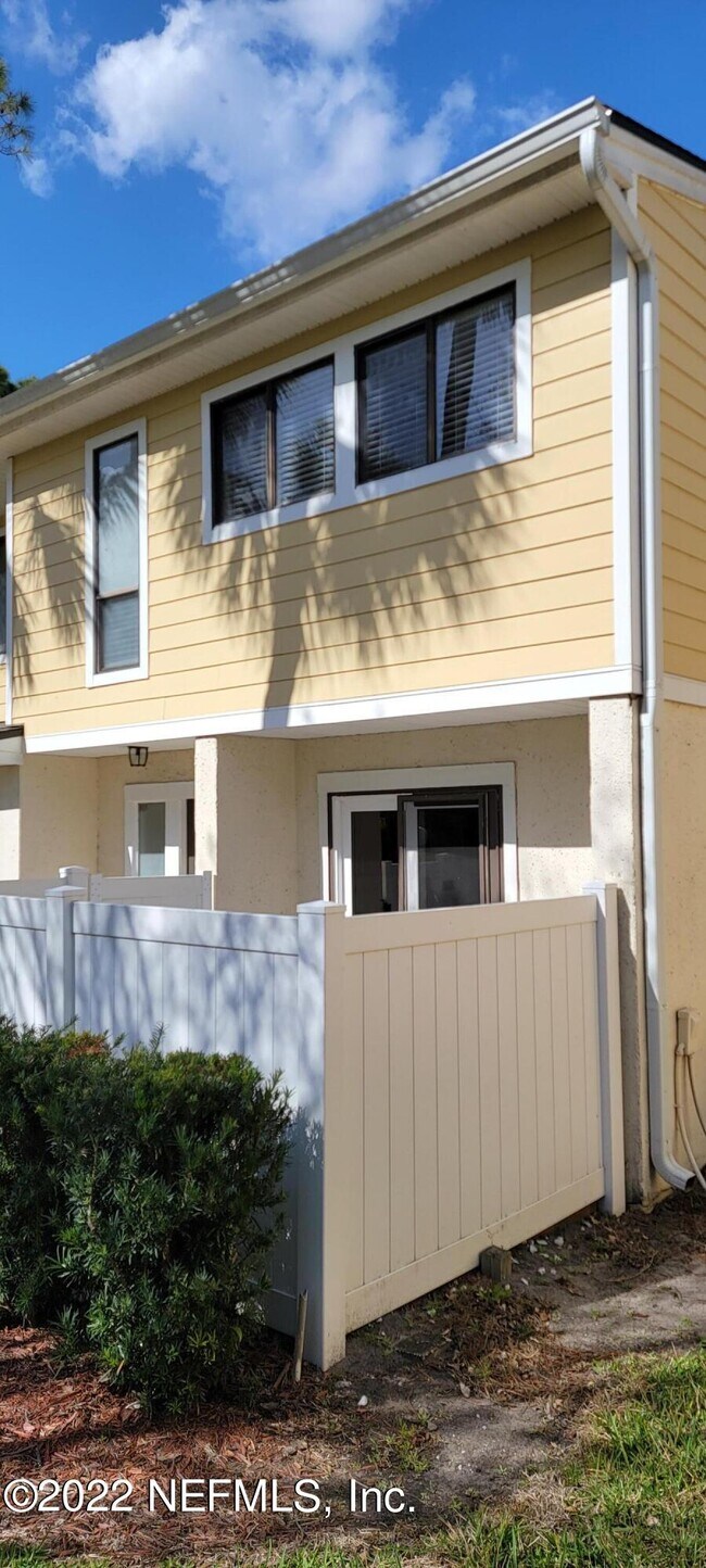 7863 La Sierra Ct Unit 7863, Jacksonville, FL 32256 Condo for Rent in