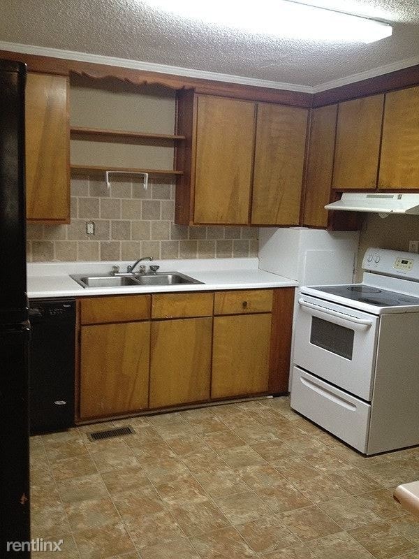 Building Photo - 4 br, 2 bath House - 213 Twin Oak Drive