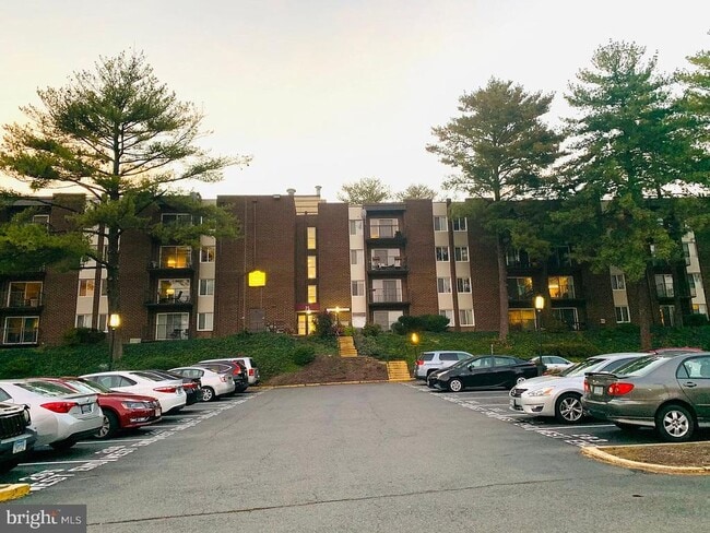 Building Photo - 75 S Reynolds St