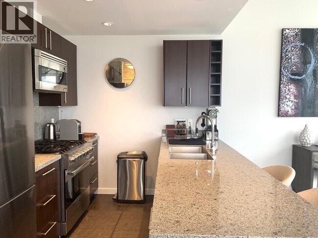 Photo du bâtiment - 1708 Columbia St