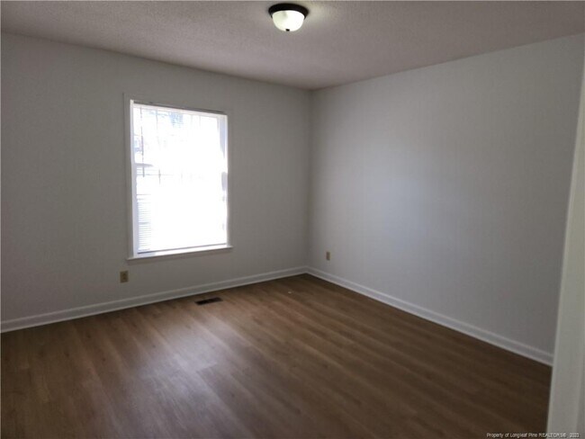 Building Photo - 5318 Sierra Ct