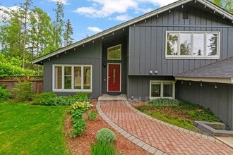 Building Photo - 10400 Lone Tree Dr
