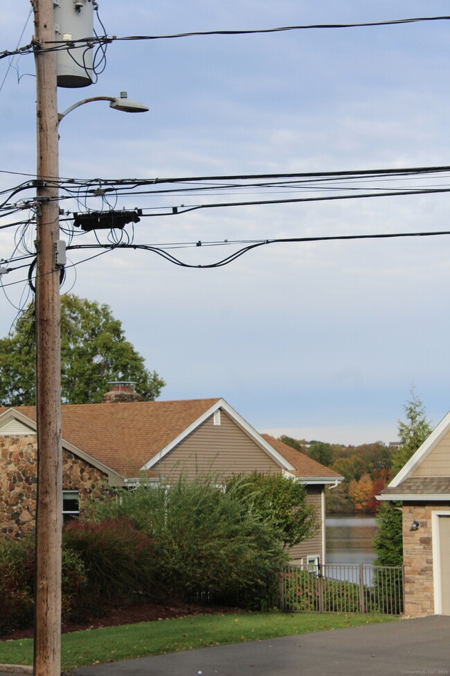 Building Photo - 122 Batterson Dr