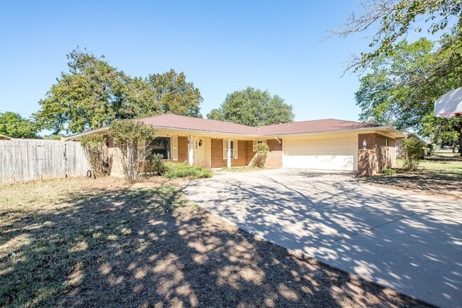 Building Photo - 1046 Jan Lee Dr