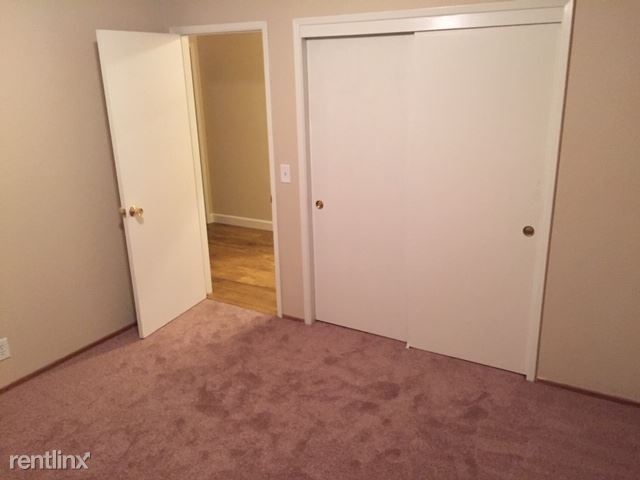 Foto del edificio - 2 br, 1 bath Townhome - 2112 Foxworthy Ave