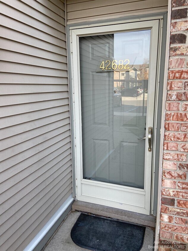 42682 Lilley Pointe Dr, Canton, MI 48187 Condo for Rent in Canton, MI