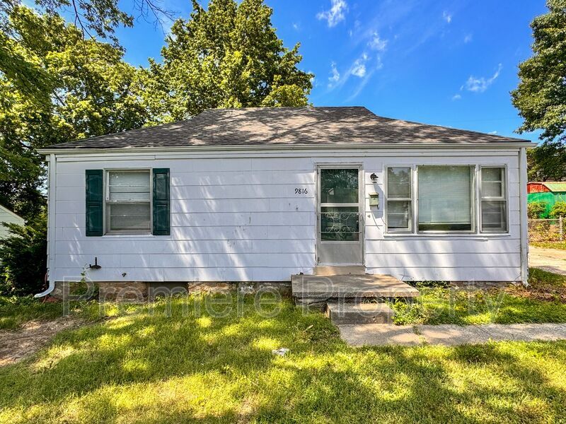 Primary Photo - 9816 E 60th Terrace