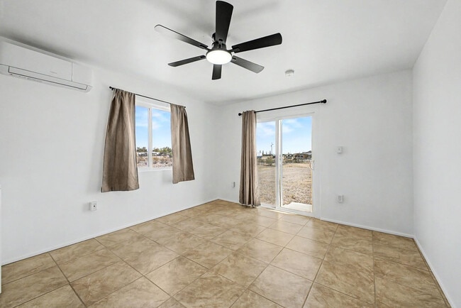 Foto del edificio - 34233 W Sahuaro St