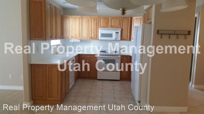 Building Photo - 3 br, 3 bath House - 2440 West 450 South #2