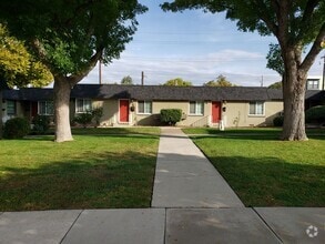 Building Photo - 757 Simpson Ave